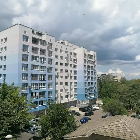 Mikes Near The Sea Garden * Бургас
